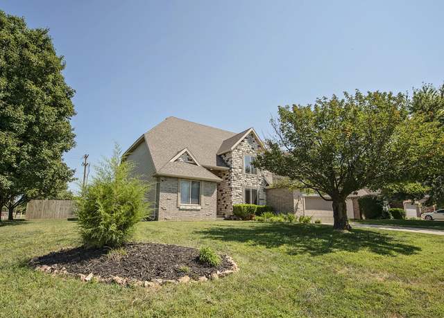Property at 1529 W Maplewood St, Springfield, MO 65807, 5 beds, 4 baths
