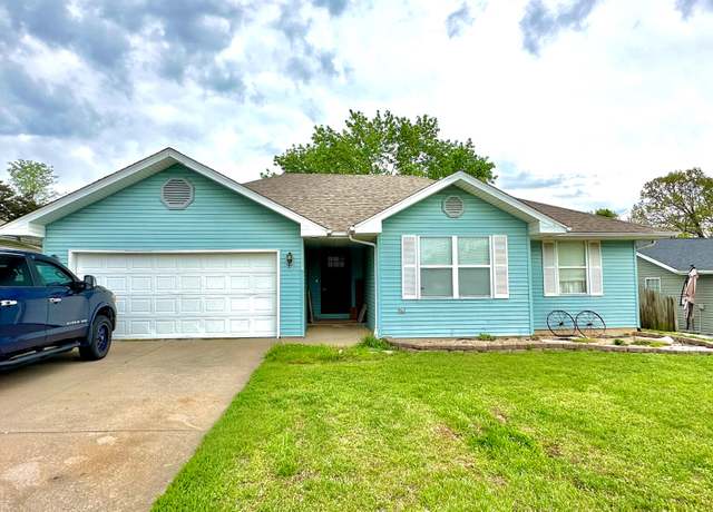 Property at 414 Barnard Ave, Rogersville, MO 65742, 4 beds, 2.5 baths