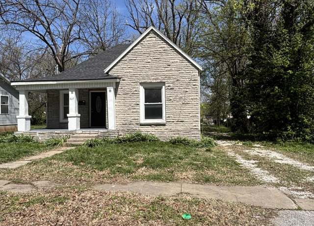 Property at 827 E Garfield St, Springfield, MO 65803, 2 beds, 2 baths