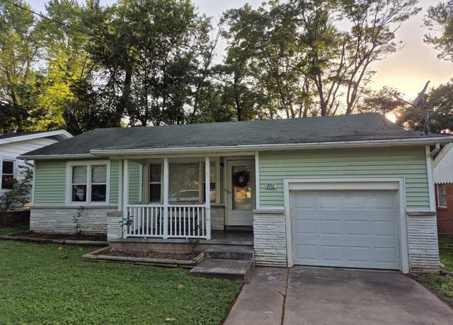 Property at 1917 S Weaver Ave, Springfield, MO 65807, 2 beds, 1 bath
