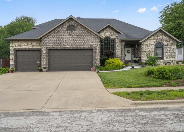 Property at 903 E Elizabeth St, Republic, MO 65738, 4 beds, 2.5 baths