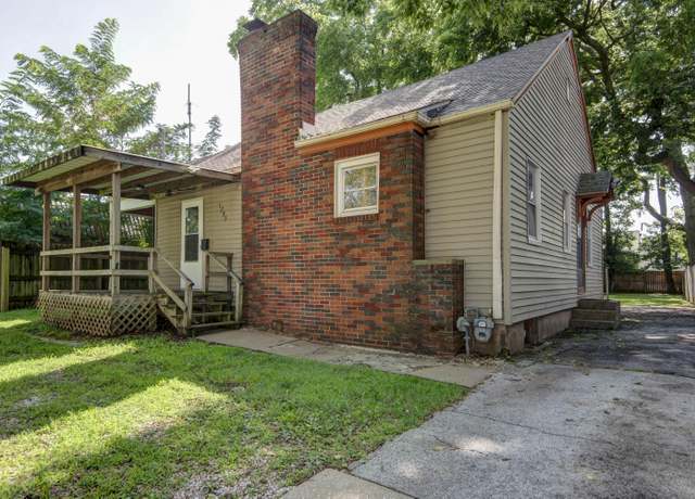Property at 1753 S Jefferson Ave, Springfield, MO 65807, 2 beds, 1 bath