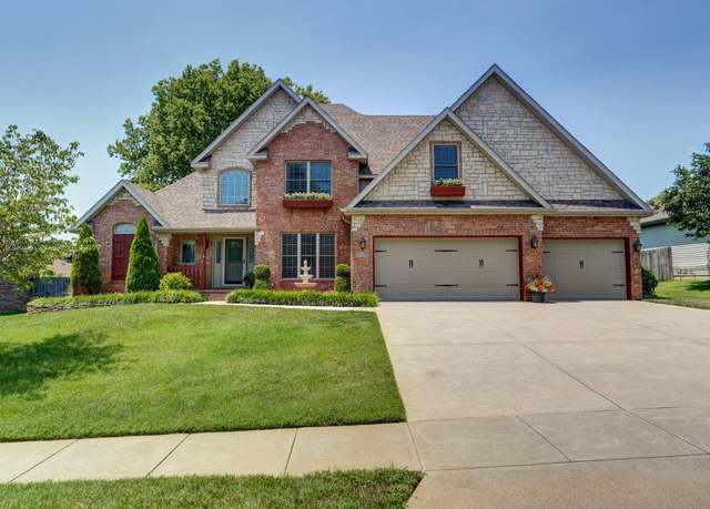 Property at 667 S Magnolia Ave, Republic, MO 65738, 4 beds, 2.5 baths