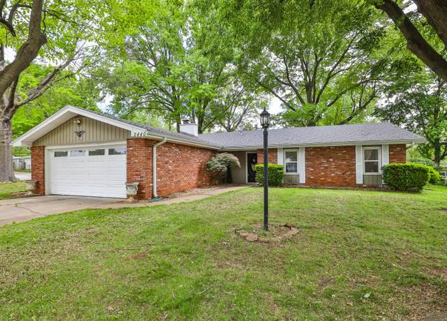 Property at 2440 S Weaver Ave, Springfield, MO 65807, 4 beds, 2 baths
