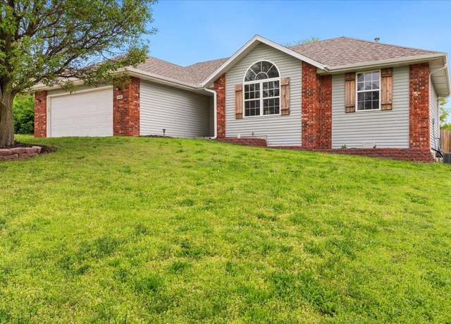 Property at 576 S Kings Gate Ct, Nixa, MO 65714, 3 beds, 3 baths