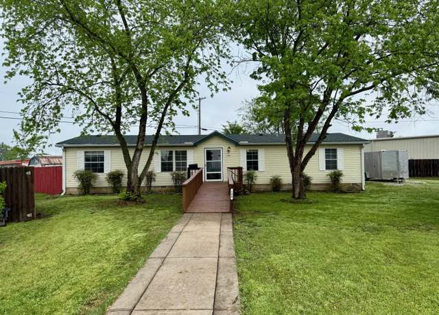 Property at 140 Kelli Cir, Hollister, MO 65672, 4 beds, 3 baths