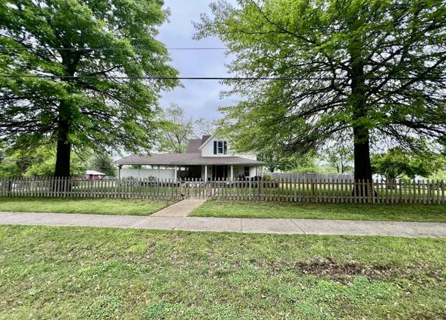 Property at 308 W Pennington Ave, Ava, MO 65608, 3 beds, 2 baths