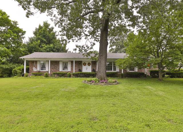 Property at 610 W Summit St, Bolivar, MO 65613, 3 beds, 2 baths