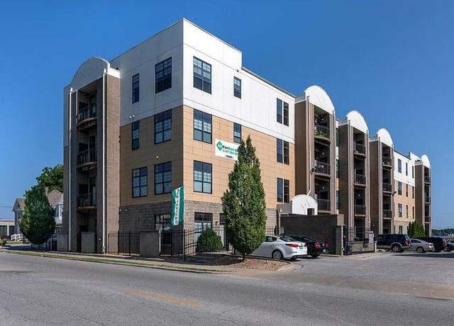 Property at 623 W Walnut St #301, Springfield, MO 65806, 1 bed, 1 bath