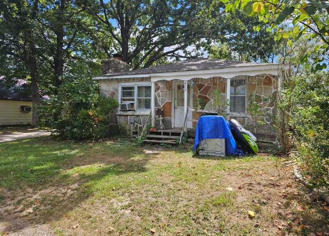 Property at 413 E 7th St, Mountain View, MO 65548, 3 beds, 1 bath