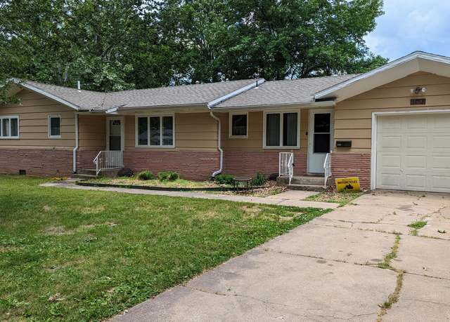 Property at 1404 6th St, Monett, MO 65708, 3 beds, 2.5 baths