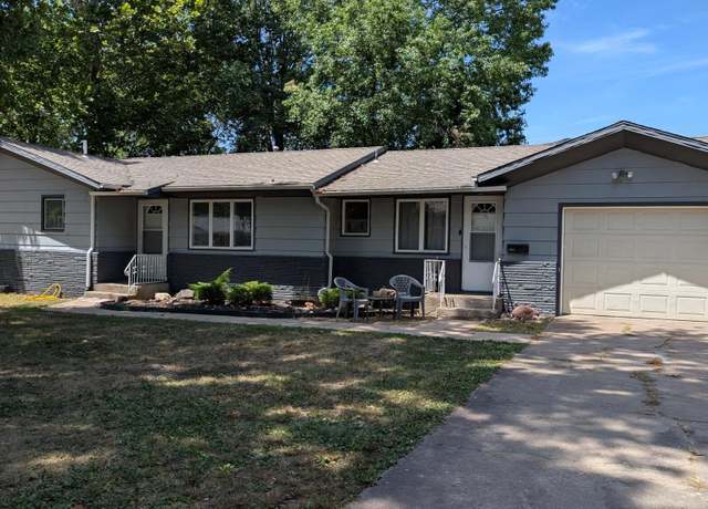 Property at 1404 6th St, Monett, MO 65708, 3 beds, 2.5 baths