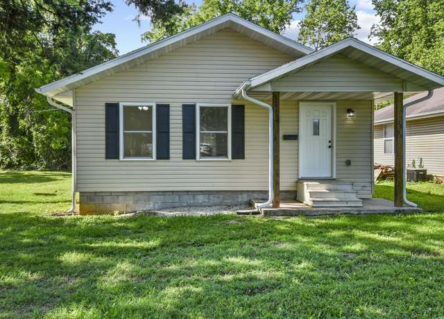 Property at 2950 W Lincoln St, Springfield, MO 65802, 3 beds, 2 baths