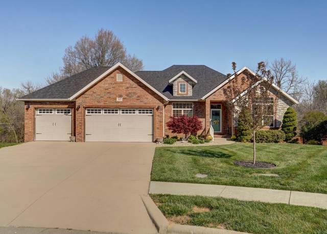 Property at 847 N Grapevine Rd, Springfield, MO 65802, 4 beds, 3 baths