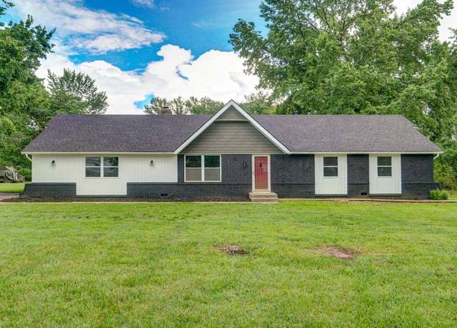 Property at 4852 S Fremont Ave, Springfield, MO 65804, 5 beds, 3 baths
