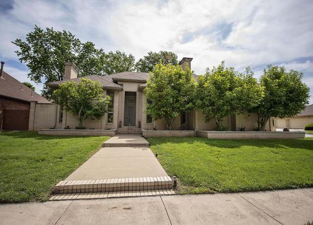 Property at 3150 S Oak Ave, Springfield, MO 65804, 3 beds, 2 baths