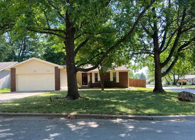 Property at 3338 S Roanoke Ave, Springfield, MO 65807, 3 beds, 2 baths