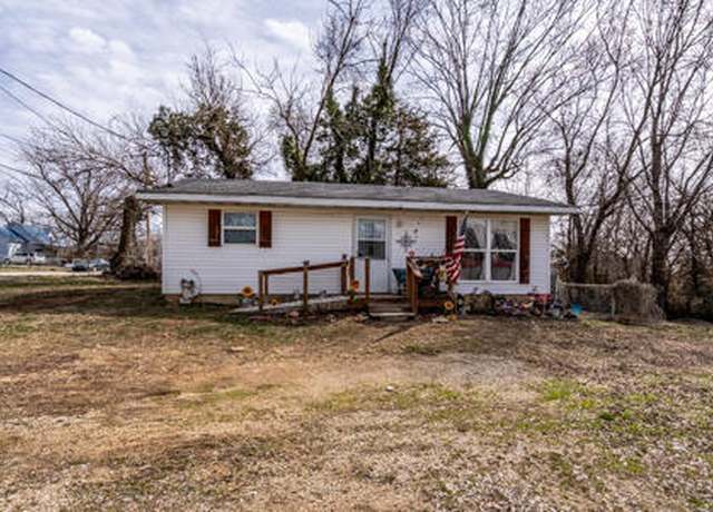 Property at 500 W Benton St, Buffalo, MO 65622, 2 beds, 1 bath