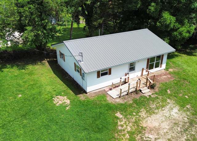 Property at 500 W Benton St, Buffalo, MO 65622, 2 beds, 1 bath