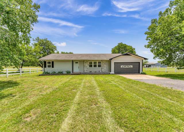 Property at 32 State Road F, Buffalo, MO 65622, 3 beds, 2 baths