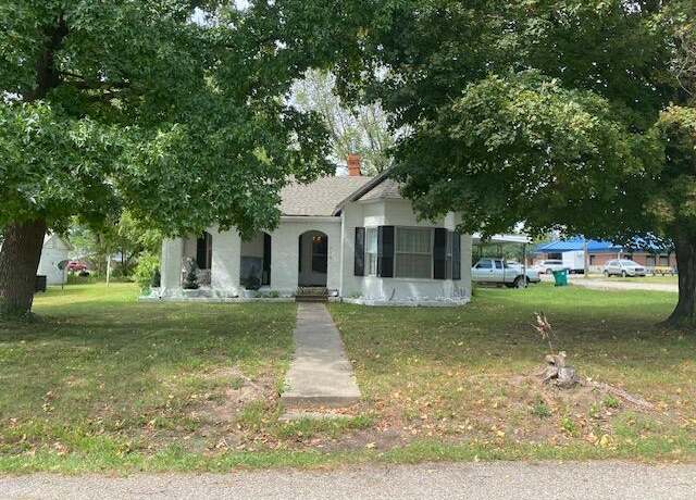 Property at 519 Hickory Ave, Cabool, MO 65689, 3 beds, 1.5 baths
