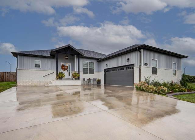 Property at 503 Cherokee Ct, Rogersville, MO 65742, 4 beds, 2 baths