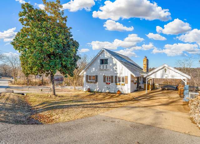Property at 799 Wayland Dr, Forsyth, MO 65653, 4 beds, 2.5 baths