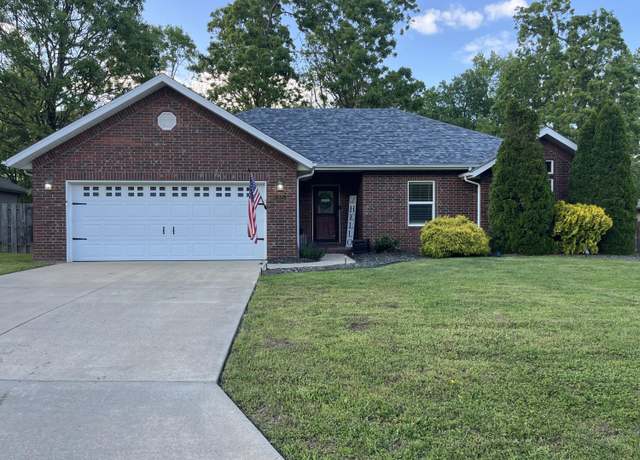 Property at 1025 Nickolas St, Aurora, MO 65605, 3 beds, 2 baths
