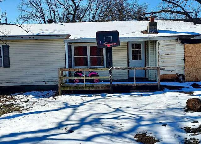 Property at 9 Cannon Dr, Buffalo, MO 65622, 3 beds, 2 baths