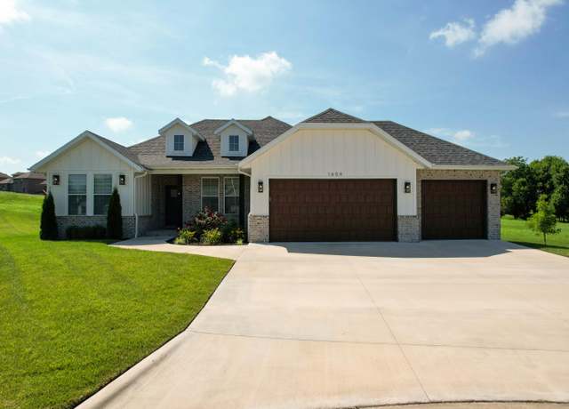 Property at 1604 N Bristol Ave, Springfield, MO 65802, 4 beds, 2 baths