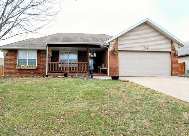 Property at 704 Colby St, Willard, MO 65781, 3 beds, 2 baths