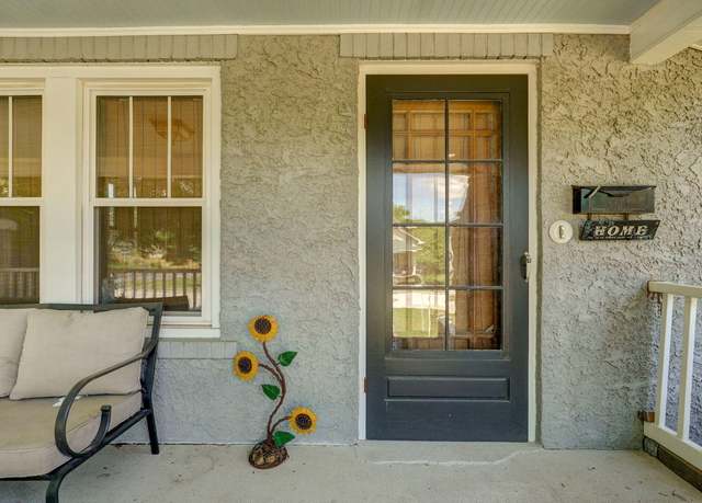 Property at 559 E Pleasant St, Mt Vernon, MO 65712, 3 beds, 2 baths