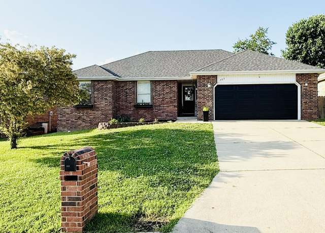 Property at 203 Pine Hill Ct, Nixa, MO 65714, 3 beds, 2 baths