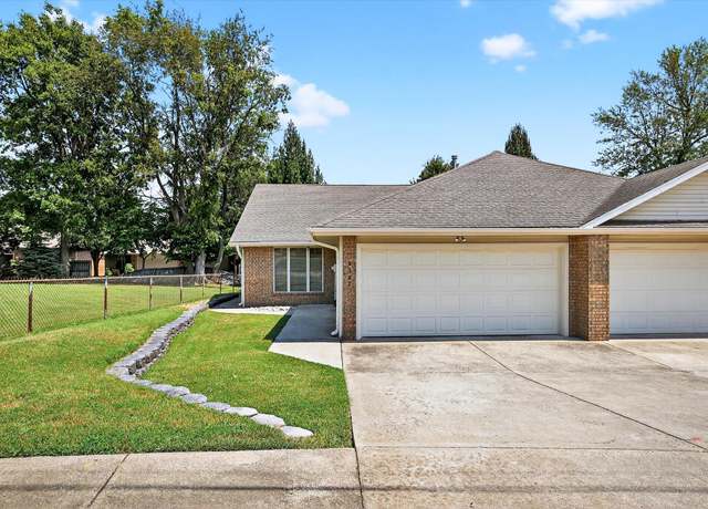 Property at 4142 S Fairway Ave, Springfield, MO 65804, 2 beds, 2 baths