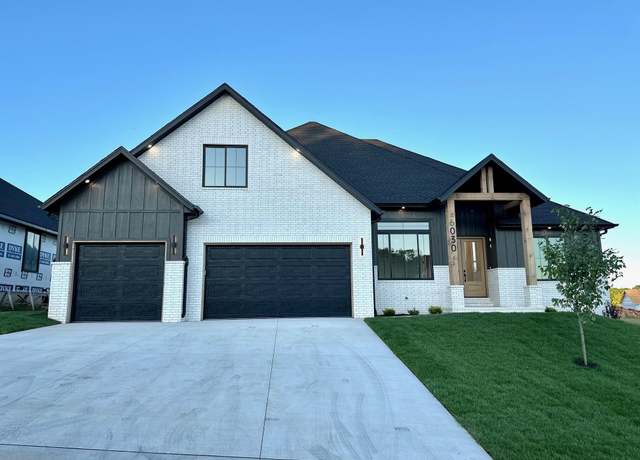 Property at 6030 S Holland Ave, Springfield, MO 65810, 5 beds, 4.5 baths