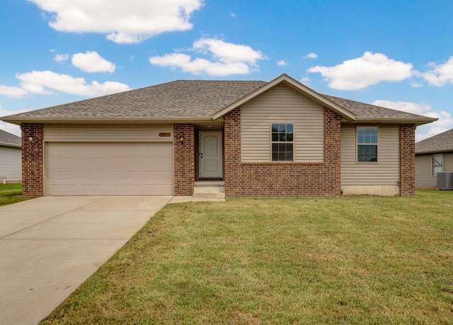 Property at 5573 W Longleaf Dr, Springfield, MO 65802, 3 beds, 2 baths