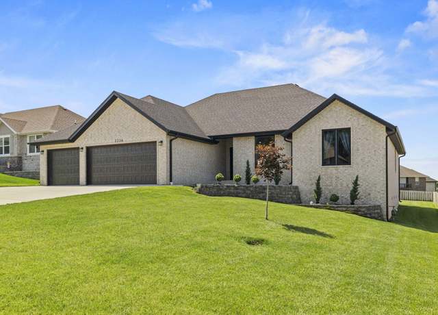 Property at 2236 N Citation Ave, Springfield, MO 65802, 4 beds, 2 baths