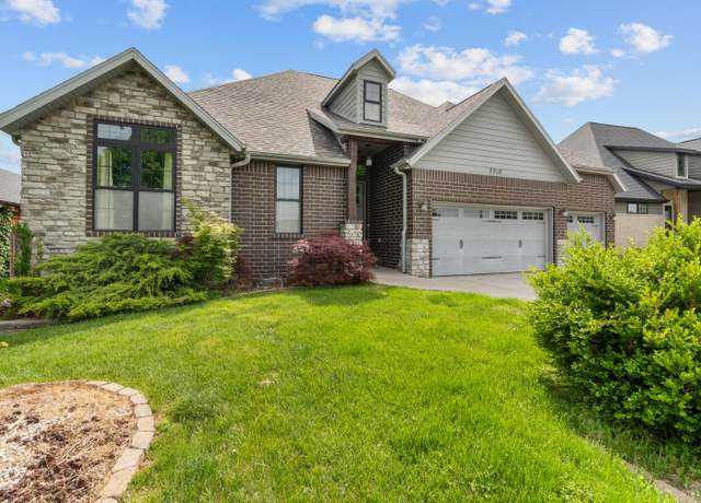Property at 5918 S Mccann Ave, Springfield, MO 65804, 5 beds, 3.5 baths