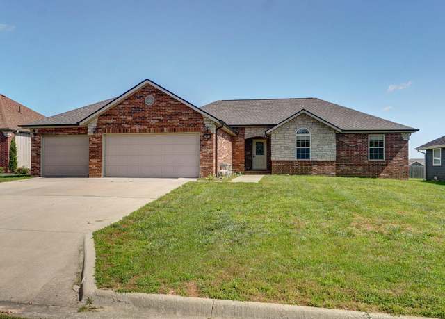 Property at 1471 Woodland Rd, Marshfield, MO 65706, 4 beds, 2 baths