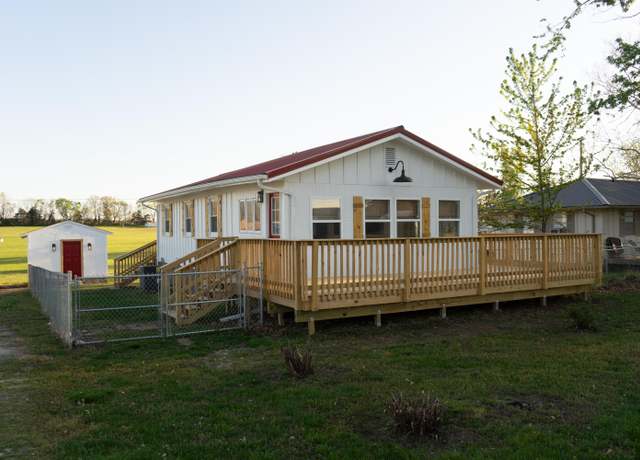 Property at 25432 Apple Ln, Pittsburg, MO 65724, 2 beds, 1 bath