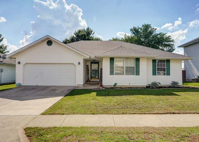 Property at 5563 S Walnut Hill Ave, Springfield, MO 65810, 3 beds, 2 baths