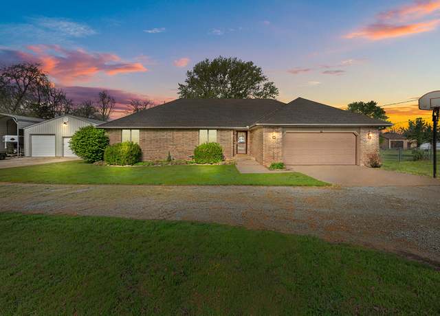 Property at 6063 N State Highway H, Springfield, MO 65803, 3 beds, 2.5 baths