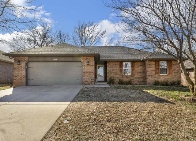 Property at 2539 N Clifton Ave, Springfield, MO 65803, 3 beds, 2 baths
