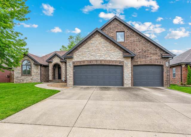 Property at 958 E Doubletree Ln, Springfield, MO 65810, 4 beds, 3 baths