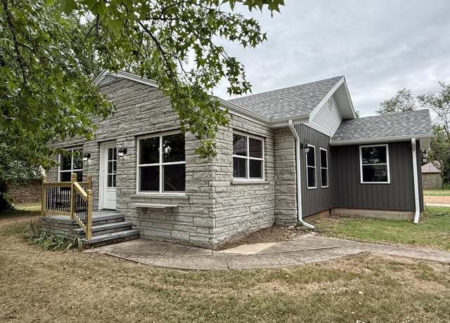 Property at 312 E Grant St, Clever, MO 65631, 4 beds, 2 baths