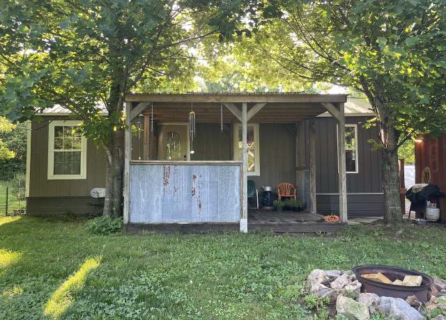 Property at 2725 County Road 1990, Willow Springs, MO 65793, 1 bed, 1 bath