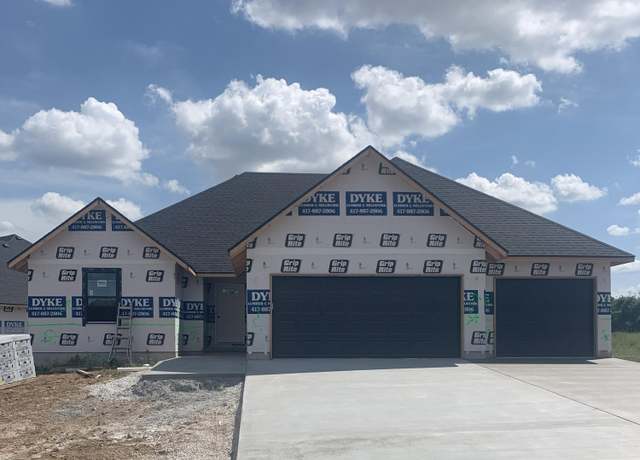 Property at 3014 E Heritage St, Republic, MO 65738, 4 beds, 2 baths