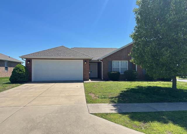 Property at 250 Amber Ave, Hollister, MO 65672, 3 beds, 2 baths