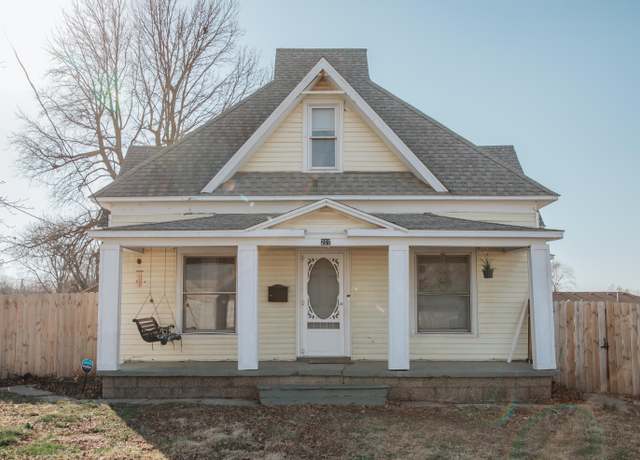 Property at 207 N Walnut Ave, Republic, MO 65738, 4 beds, 1.5 baths
