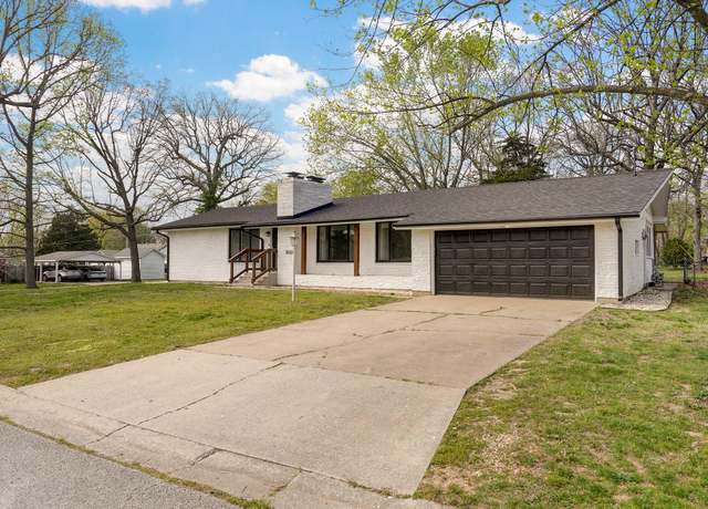 Property at 704 King St, Mt Vernon, MO 65712, 3 beds, 1.5 baths